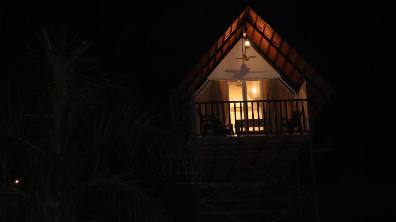 Ripples Service Villas Kollam Bagian luar foto
