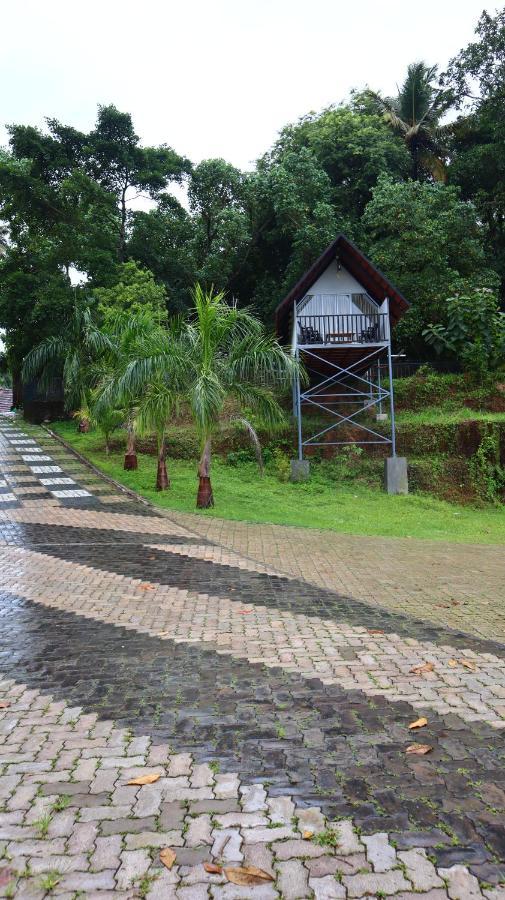 Ripples Service Villas Kollam Bagian luar foto