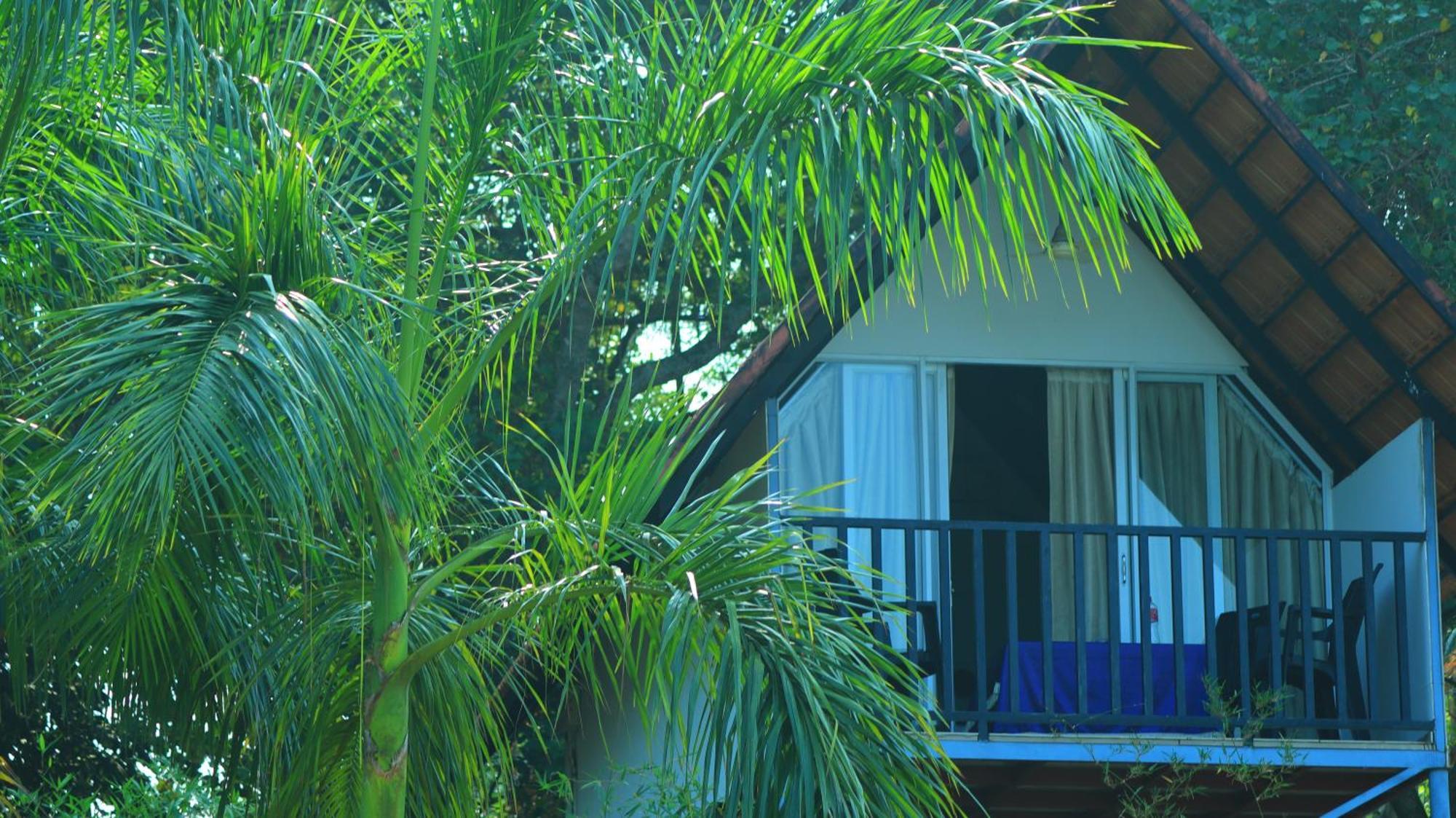 Ripples Service Villas Kollam Bagian luar foto