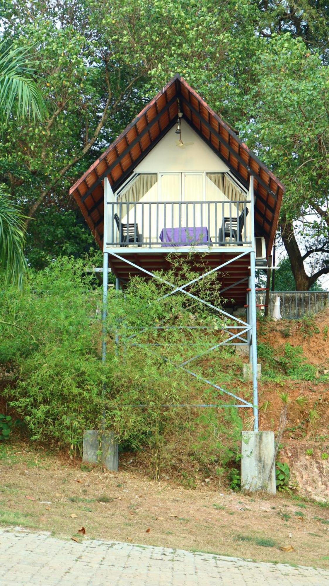 Ripples Service Villas Kollam Bagian luar foto